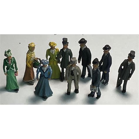 10 Painted Walking Victorian/Edwardian Figures (OO scale 1/76th) Langley F8CP | eBay