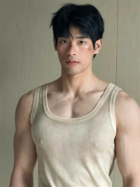 🇨🇳 yehao chinese male model 🏳️‍🌈, 2025 | Erkek saç stilleri, Portre ...