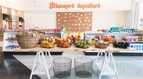 Local Independant Convenience Store 的图像结果