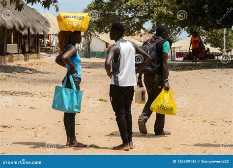 Panticora Local People 的图像结果