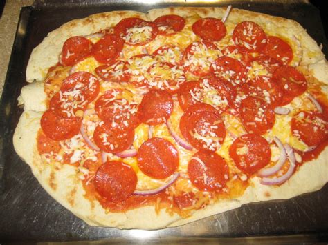 The Menu Mama: Grilled Pepperoni and Red Onion Pizza