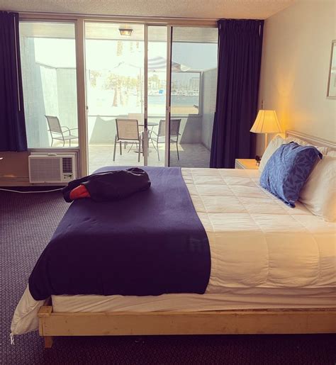 FOGHORN HARBOR INN (Los Angeles) - Hotel Reviews, Photos, Rate ...