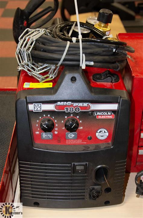 LINCOLN ELECTRIC MIC PAK 180 WELDER
