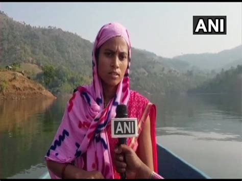 Woman in Maharashtra rows 18 km daily to attend to tribal babies ...