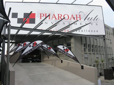 Shop Front Signage Design 的图像结果