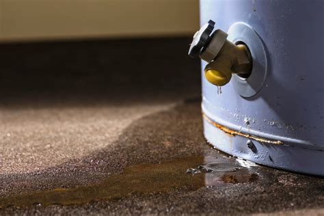 Tank Water Heater Issues You Shouldn't Ignore | Nuckols Plumbing