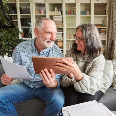 Roth 403(b) Vs. Roth IRA: Choosing the Right Retirement Account for You