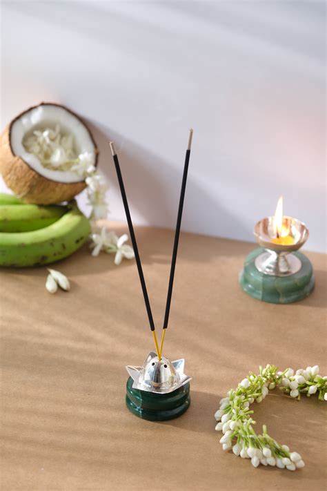 NATURAL GREEN AVENTURINE BASE WITH AGARBATTI STAND IN STERLING SILVER ...