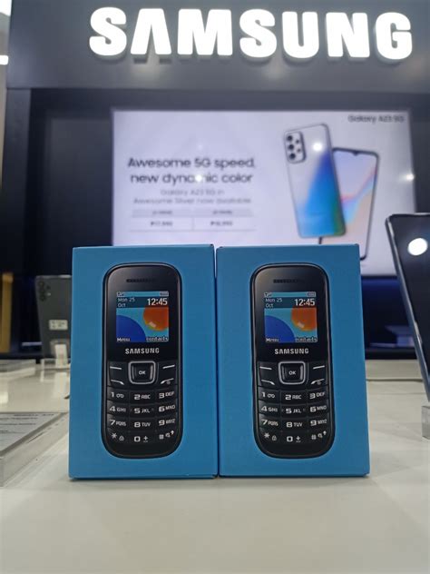 Basic Phone 的图像结果