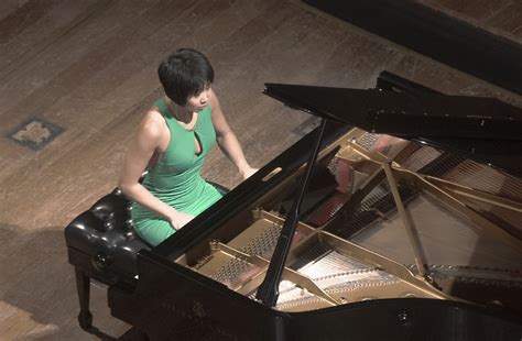 El concierto de Yuja Wang, la bellísima y espléndida pianista china que ...