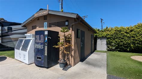 Anaheim Harbor RV Park near Disneyland: Is it Worth it? — Class C Broads