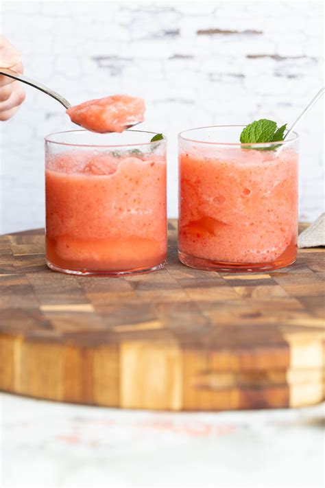 Strawberry Lemonade Slushie ( No refined sugar) | Vegan Richa
