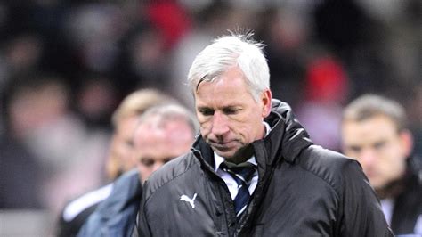 Alan Pardew to question Newcastle's lack of transfer window activity ...