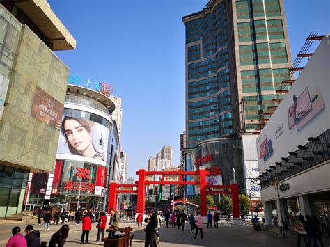 沈阳中街和哈尔滨中央大街哪个更值得一逛？_商业步行街