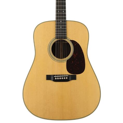 Martin D-28 Acoustic Guitar - Natural