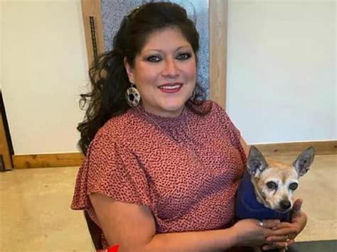 After Her Pet Dog Went Missing 6 Years Ago, A Texas Woman Drives 2,220 ...