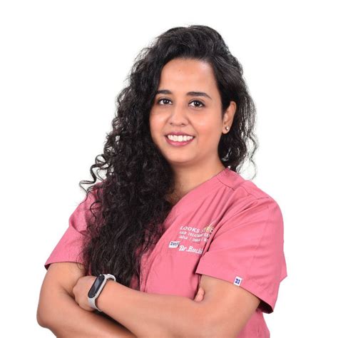 Hair Transplant In India :Looks Studio Hair Transplant