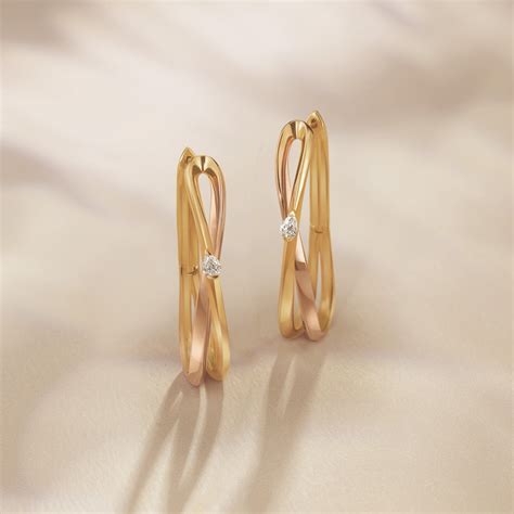 My Embrace Earrings, 1 Diamond