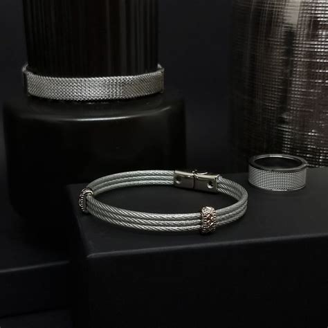 Pin by JINTING on 男士珠宝 | Bracelets, Diamond, Gold