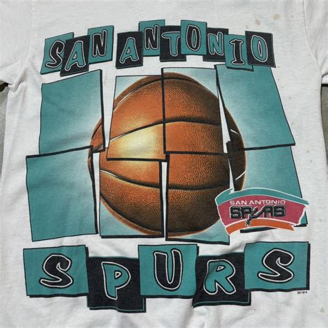 Vintage San Antonio Spurs Graphic Tee •Size... - Depop