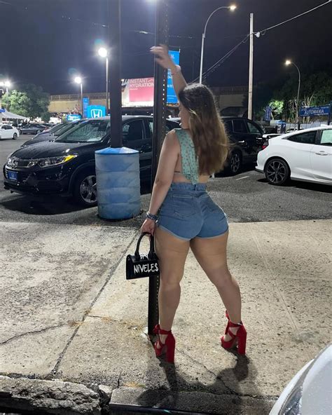 Georgina💚 | @vass_yaa feliz día 💙💙💙 . . . mia.gaarciia | Instagram