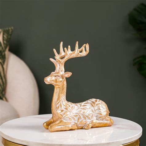 Resting Deer Showpiece Online - Premium Decor Object | Nestasia