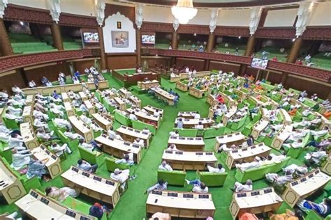 Budget 2025: 8वीं बार आम बजट पेश करेंगी वित्तमंत्री निर्मला सीतारमण, इन ...