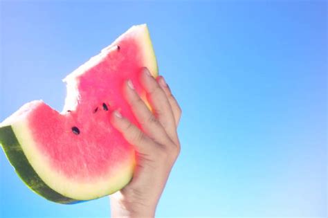 LUBENICA kalorije, deblja li lubenica? Koliko dnevno lubenice ...