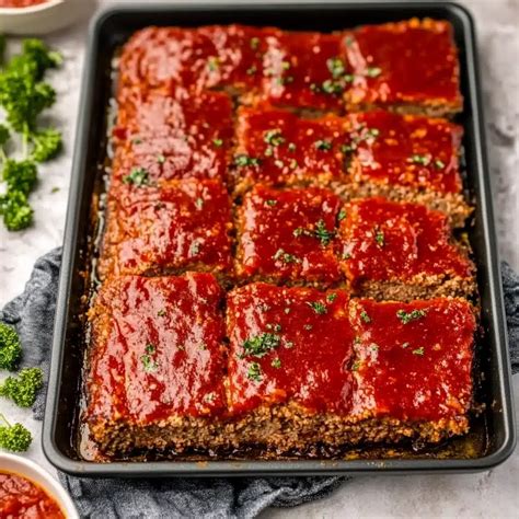 Easy Sheet Pan Meatloaf : A One-Pan Comfort Food Favorite - Lyndy's Kitchen