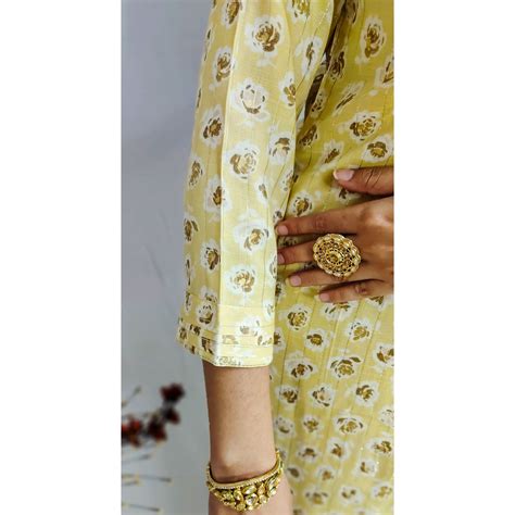 Ira Kurti Pant Set – Sacche Dhaage Fashion