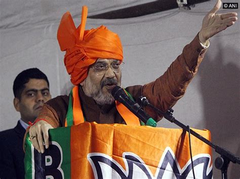 Amit Shah accuses Congress, AAP of provoking minority community to ...