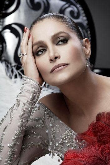 ALGO DEL ALMA (Lyrics in English) - Daniela Romo