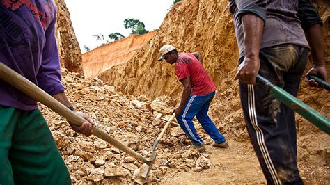 पत्थरों में दिखने वाली 'सोने की नसें' क्या होती है? साइंटिस्ट्स ने किया ...