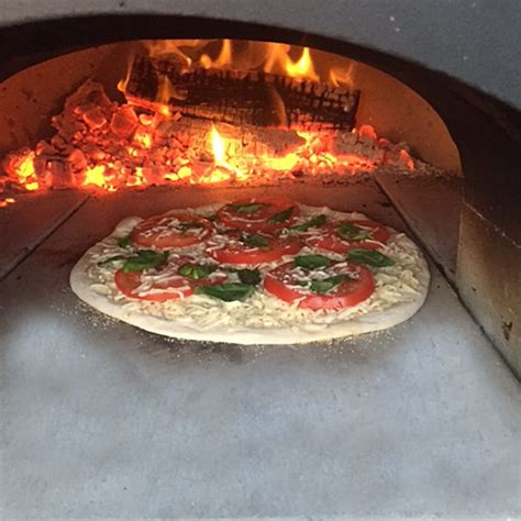 Chicago Brick Oven Wood-Burning Outdoor Pizza Oven, India | Ubuy