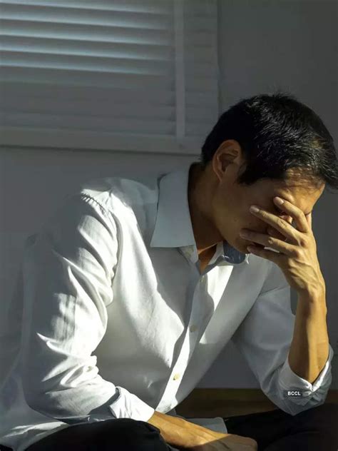 9 signs your boyfriend or husband is bipolar | Times of India