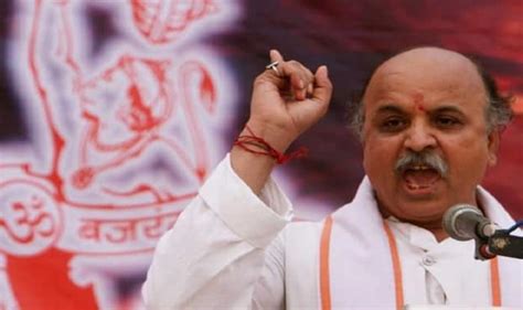 vhp leader praveen togadia statement over ram mandir | वीएचपी नेता ...