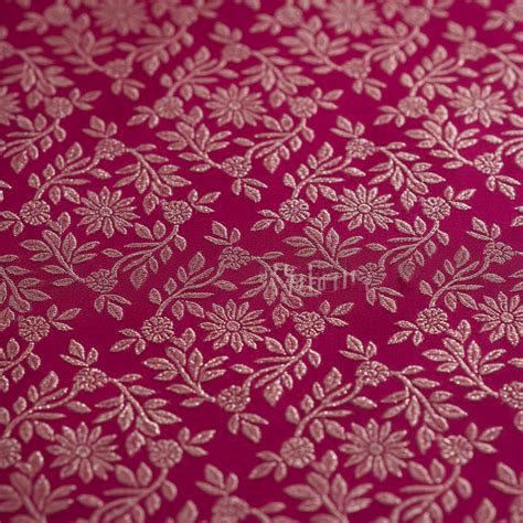 Magenta Kanchipuram Silk Saree with Green Gold Border - Kuberan Silks