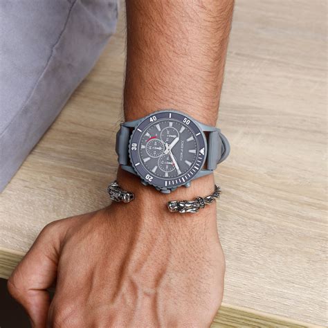 Shop Crixus Grey Men's Watch Bracelet Stack Online – Joker & Witch