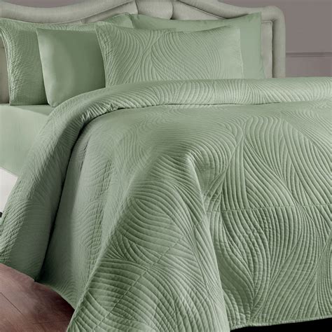 Brielle 3 Piece Light Green Sage King Quilt Set