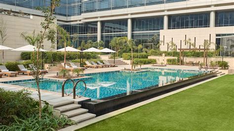 Love Splashing Water? Top 7 Hotels with a Pool in India