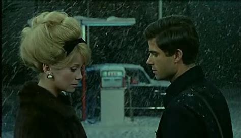 When Fashion Meets Movies - 影尚随行: The Umbrellas of Cherbourg《瑟堡的雨伞》