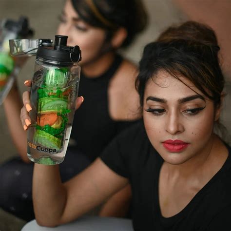 Infuser-Bottles-Collection-35624641.webp?v=1755849661