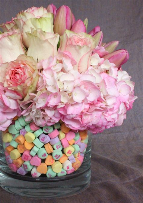 Flowers and Conversation Hearts | Valentine's day flower arrangements ...