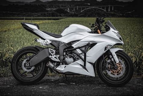 zx6r スタント仕様