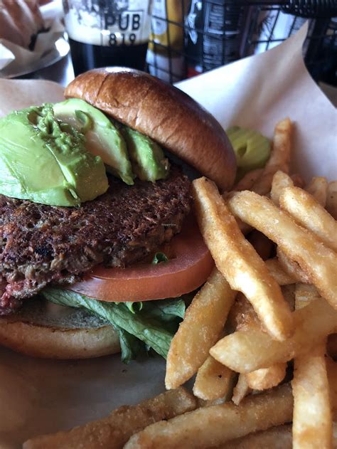 Stanley's Northeast Bar Room - Minneapolis Minnesota Restaurant - HappyCow