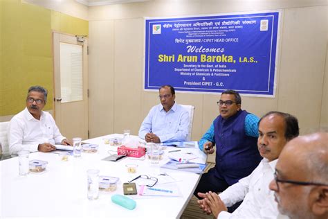 Shri Arun Baroka I.A.S., Secretary to the Govt. of India, Department of ...