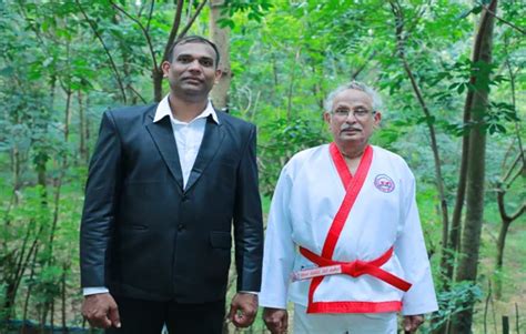 Best Chiropractic Bone Setting Training in India - Dr.Sanoj