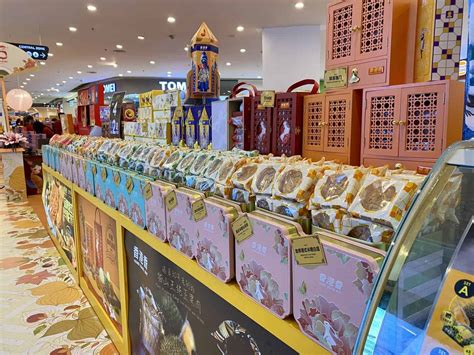 Lanterns, mooncakes and festive delights fill George Town | Buletin Mutiara