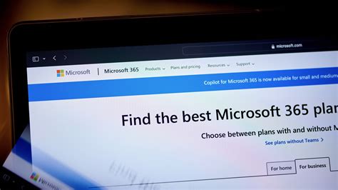 Microsoft Outlook Issues Today: Why You Can't Log In - Tech