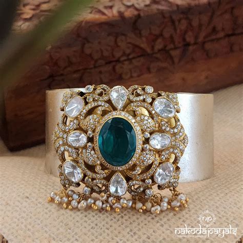 Emerald Green Moissanite Cuff Kada (K4942) – Nakoda Payals